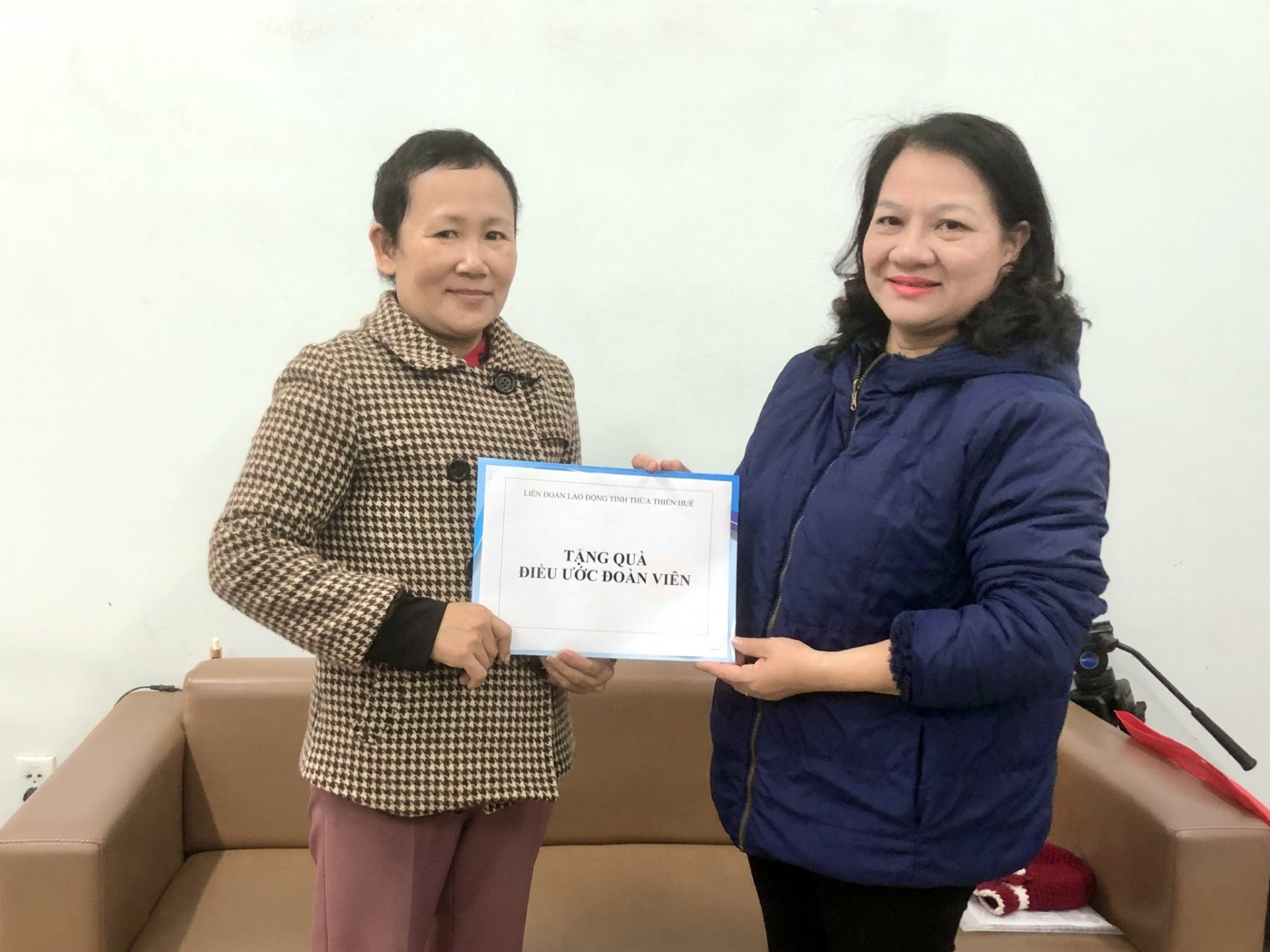 LĐLĐ Thừa Thiên Huế hỗ trợ kịp thời các đoàn viên đặc biệt khó khăn trước Tết LĐLĐ Thừa Thiên Huế hỗ trợ kịp thời các đoàn viên đặc biệt khó khăn trước Tết