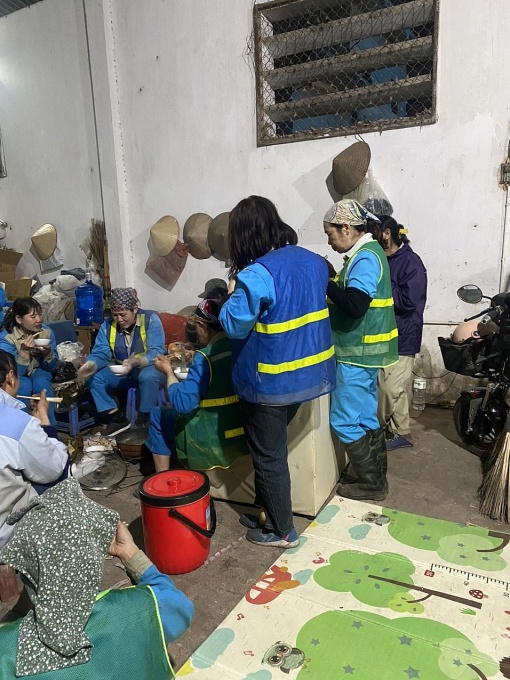 Năm mới của những công nhân dọn vệ sinh môi trường Năm mới của những công nhân dọn vệ sinh môi trường