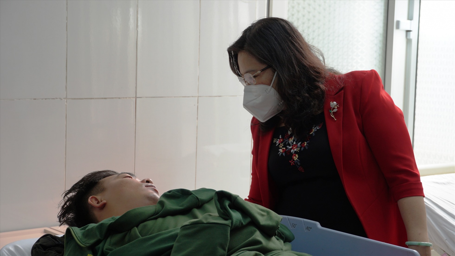 ĐBSCL: Nhiều đoàn viên, người lao động làm việc xuyên đêm giao thừa