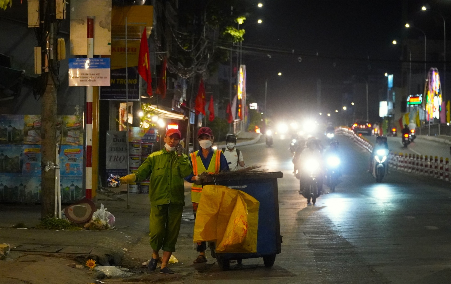 ĐBSCL: Nhiều đoàn viên, người lao động làm việc xuyên đêm giao thừa