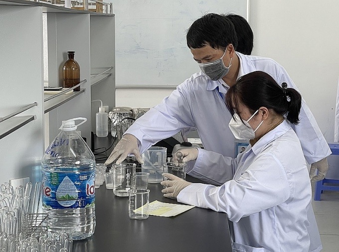 “Tết Sum vầy - Xuân gắn kết” lan tỏa tinh thần vượt khó đến nhà giáo “Tết Sum vầy - Xuân gắn kết” lan tỏa tinh thần vượt khó đến nhà giáo