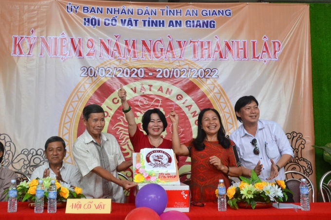 Người đàn bà “giữ đền” Gốm Nam bộ xưa Người đàn bà “giữ đền” Gốm Nam bộ xưa