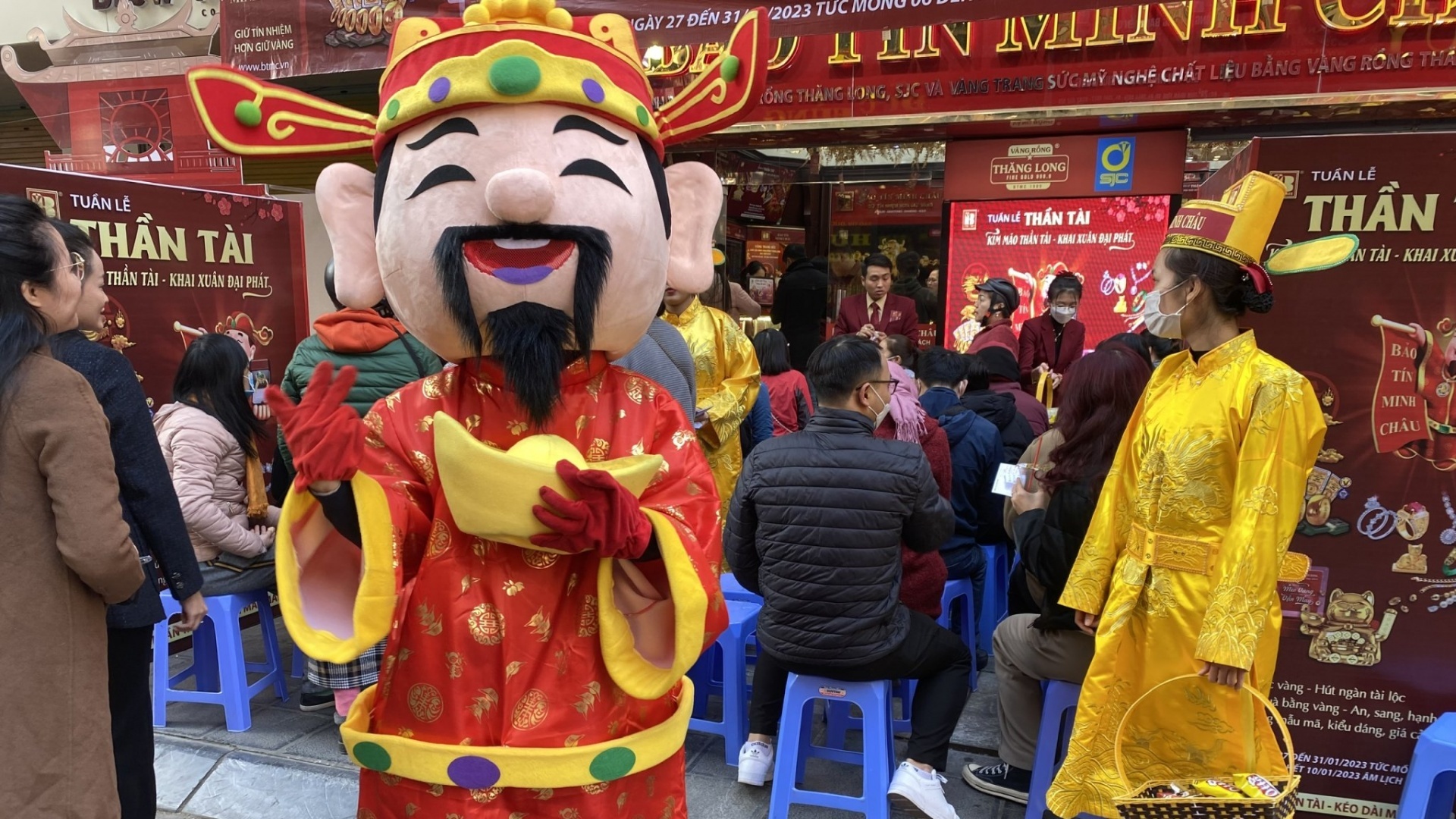 Doanh nghiệp vàng “tung chiêu” hút khách ngày Vía Thần tài