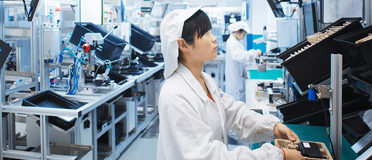 2023, nhiều doanh nghiệp tập trung phát triển nguồn lực nội tại, hướng đến các lĩnh vực thâm dụng tri thức trong dài hạn. Ảnh: IT