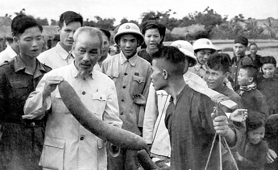 Đảng viên gương mẫu thì Nhân dân tin yêu