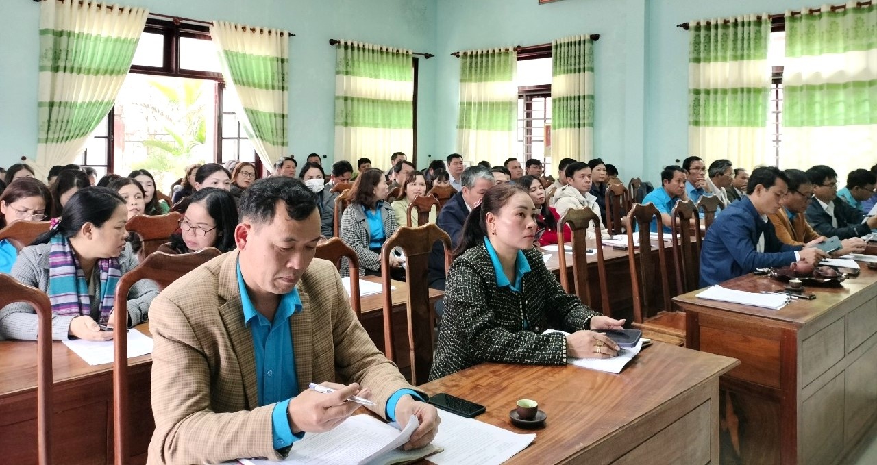 LĐLĐ huyện A Lưới: Rút kinh nghiệm công tác chỉ đạo đại hội điểm công đoàn cơ sở