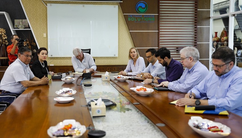 Tân Tổng lãnh sự quán Hoa Kỳ tại TP.HCM thăm, làm việc với Công ty VWS Tân Tổng lãnh sự quán Hoa Kỳ tại TP.HCM thăm, làm việc với Công ty VWS