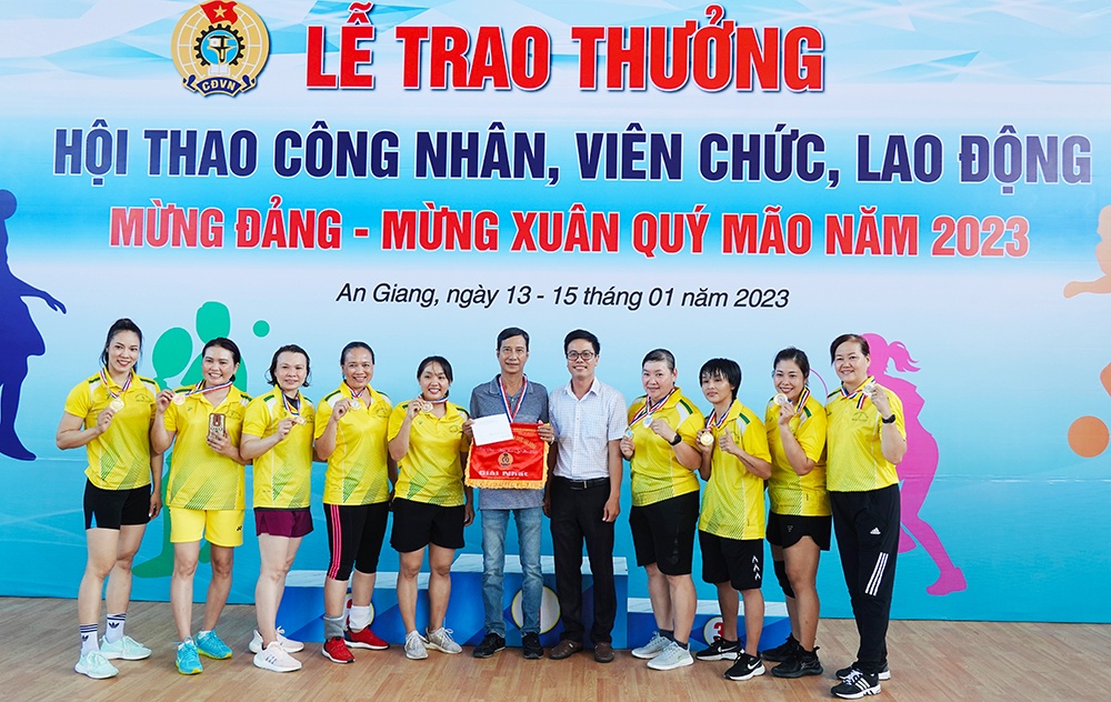 Công đoàn An Giang: Hiệu quả từ các mô hình chăm lo lao động nữ Công đoàn An Giang: Hiệu quả từ các mô hình chăm lo lao động nữ