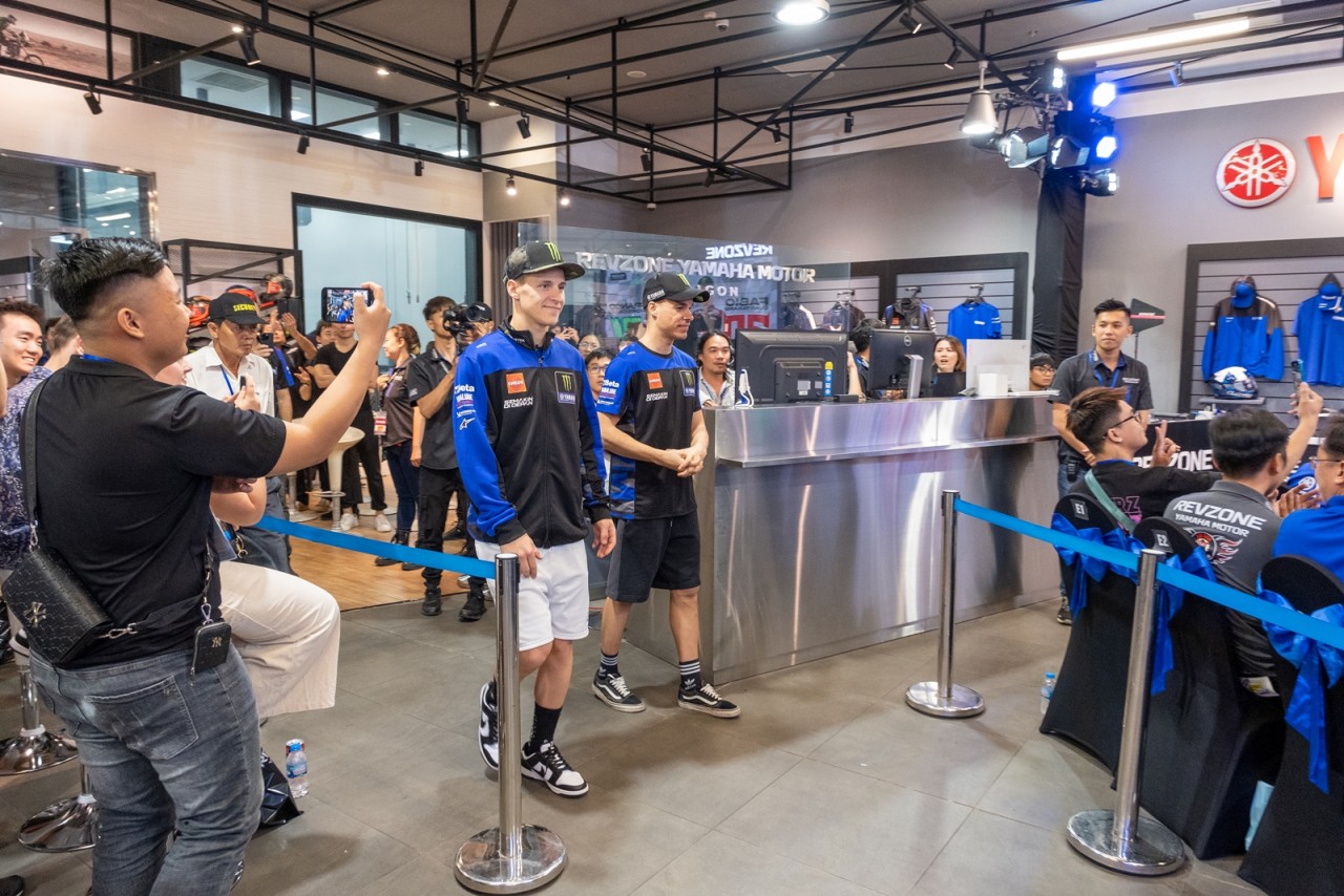 Hai nhà vô địch MotoGP đội đua Yamaha đến giao lưu tại Việt Nam