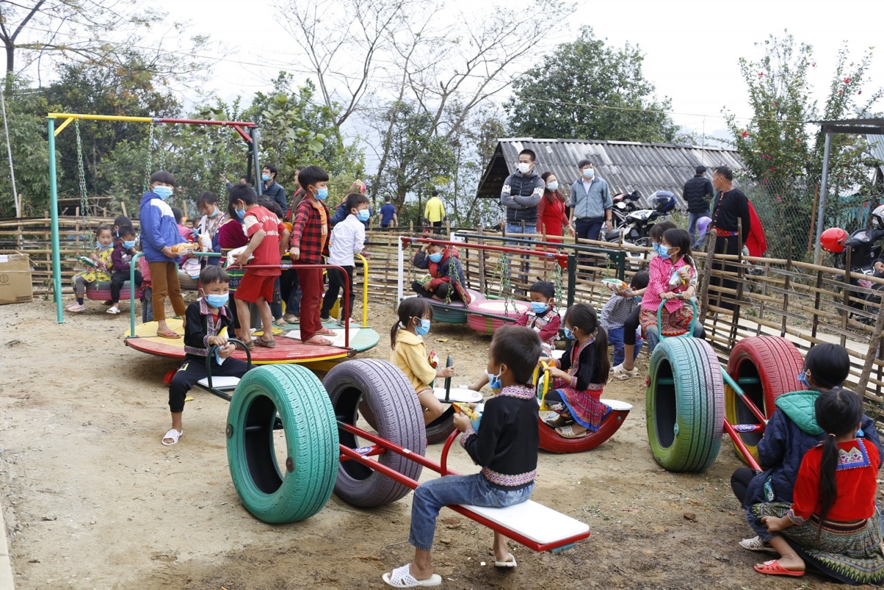 Ford Việt Nam trao tặng động cơ, hộp số và xe mới cho các trường kỹ thuật Ford Việt Nam trao tặng động cơ, hộp số và xe mới cho các trường kỹ thuật