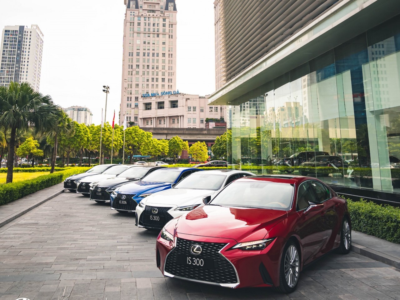 Lexus chỉ bán được 11 xe trong tháng 1/2023