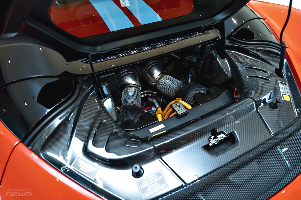 Ferrari 296 GTS có mặt tại Việt Nam, giá từ 23 tỷ đồng