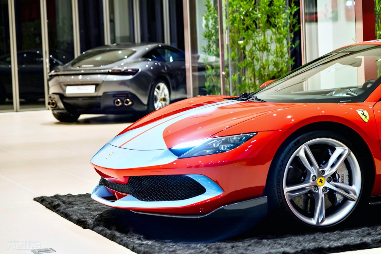 Ferrari 296 GTS có mặt tại Việt Nam, giá từ 23 tỷ đồng