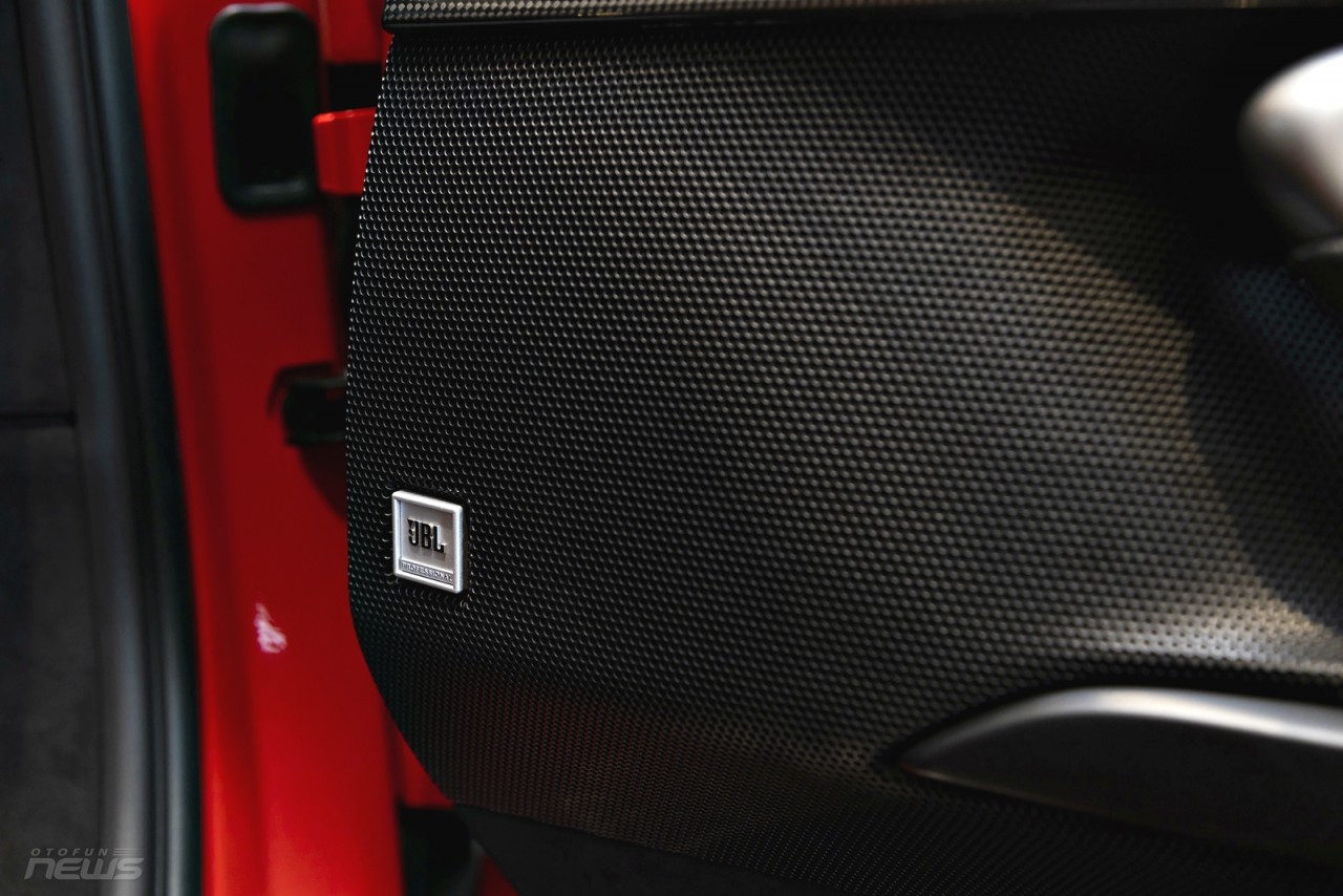 Ferrari 296 GTS có mặt tại Việt Nam, giá từ 23 tỷ đồng