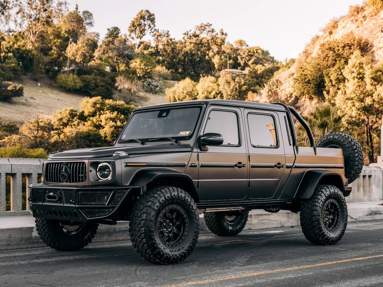 Mất 1.100 giờ để độ Mercedes G-Class thành bán tải Mất 1.100 giờ để độ Mercedes G Class thành bán tải