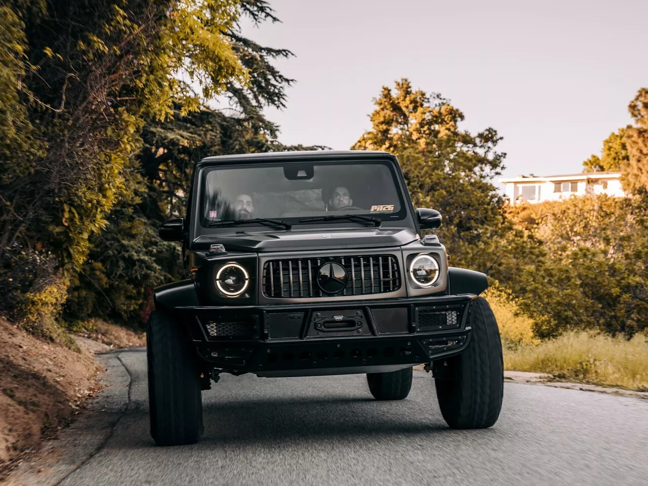 Mất 1.100 giờ để độ Mercedes G-Class thành bán tải Mất 1.100 giờ để độ Mercedes G Class thành bán tải