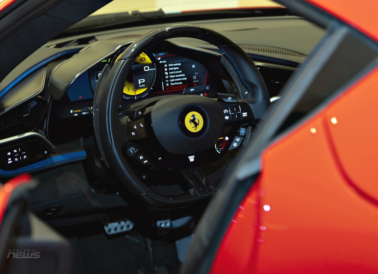 Ferrari 296 GTS có mặt tại Việt Nam, giá từ 23 tỷ đồng