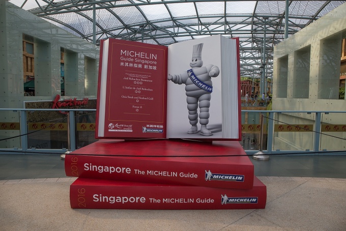 Lốp xe, ngôi sao và cuộc cách mạng ẩm thực Lốp xe, ngôi sao và cuộc cách mạng ẩm thực