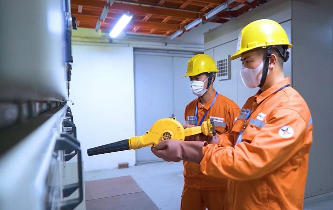 Phát động thi đua chào mừng đại hội công đoàn các cấp Phát động thi đua chào mừng đại hội công đoàn các cấp