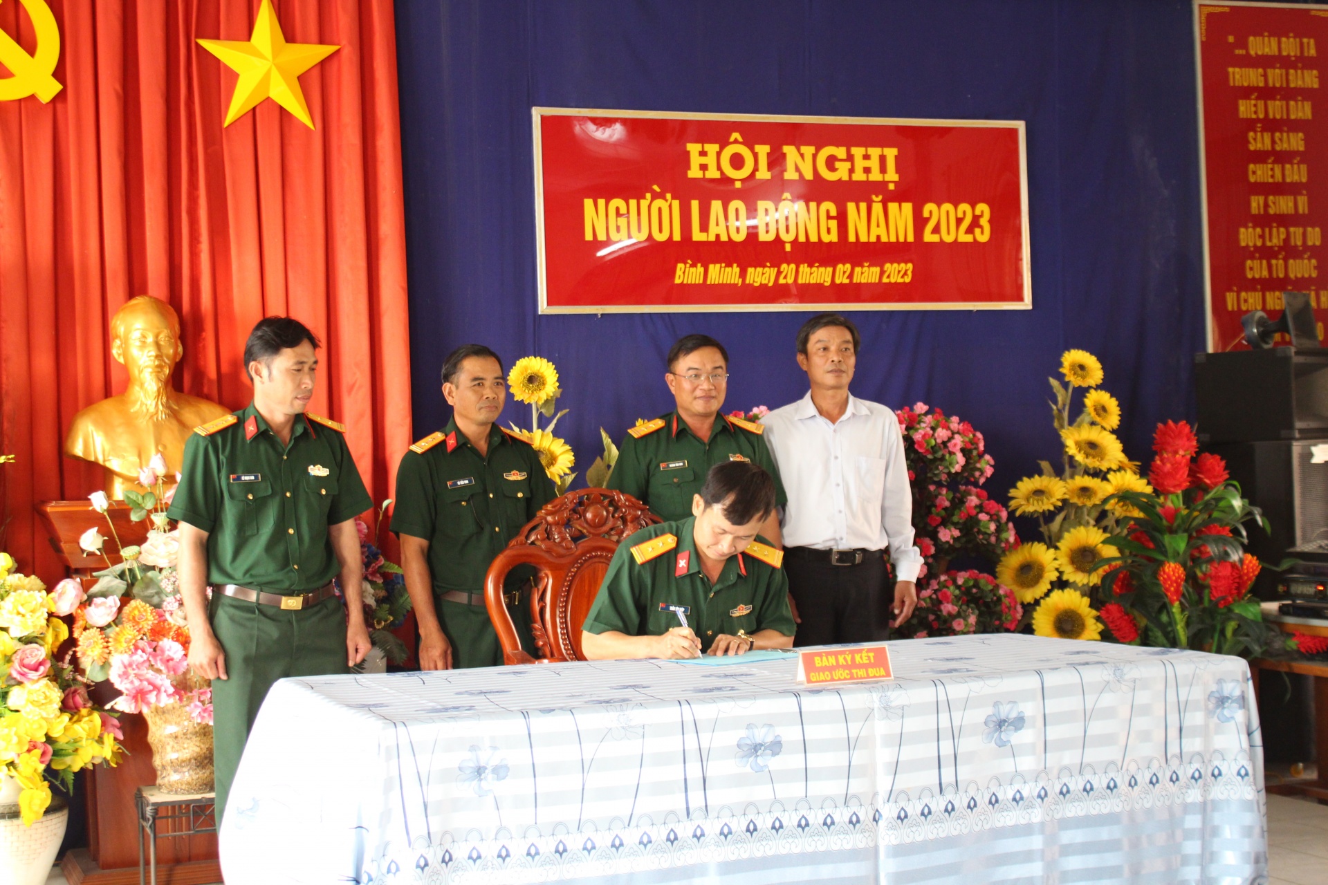 Xí nghiệp 406, Công ty 622, Quân khu 9: Linh hoạt trong điều hành quản lý Xí nghiệp 406, Công ty 622, Quân khu 9: Linh hoạt trong điều hành quản lý