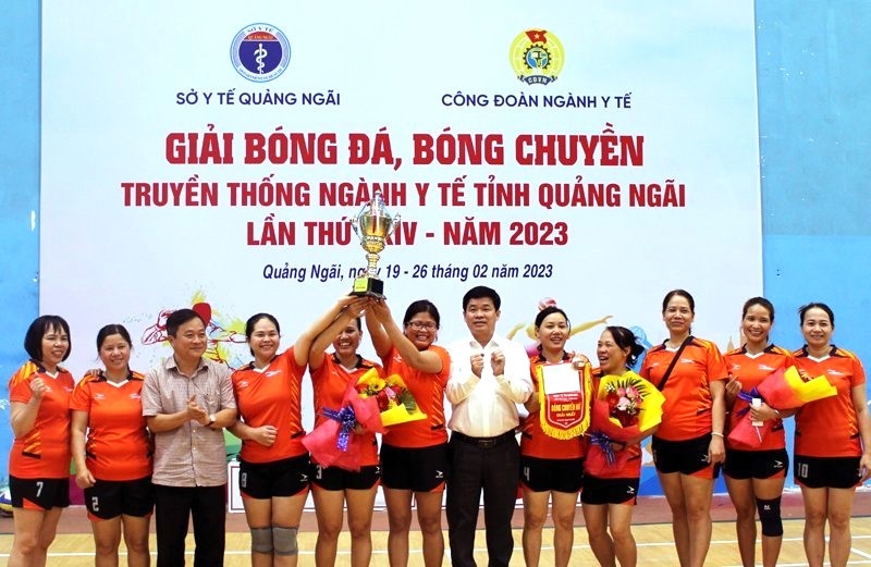 Giải bóng đá, bóng chuyền Công đoàn ngành Y tế Quảng Ngãi: Sôi nổi, hấp dẫn Giải bóng đá, bóng chuyền Công đoàn ngành Y tế Quảng Ngãi: Sôi nổi, hấp dẫn