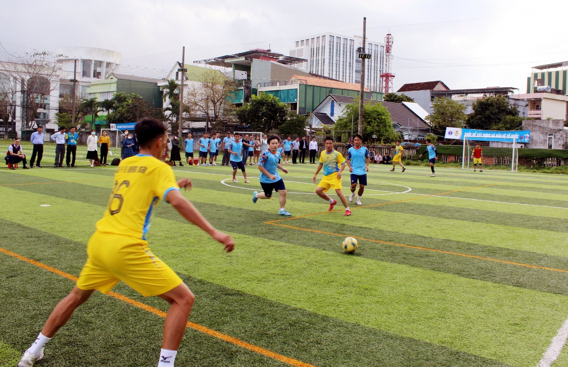 Giải bóng đá, bóng chuyền Công đoàn ngành Y tế Quảng Ngãi: Sôi nổi, hấp dẫn Giải bóng đá, bóng chuyền Công đoàn ngành Y tế Quảng Ngãi: Sôi nổi, hấp dẫn