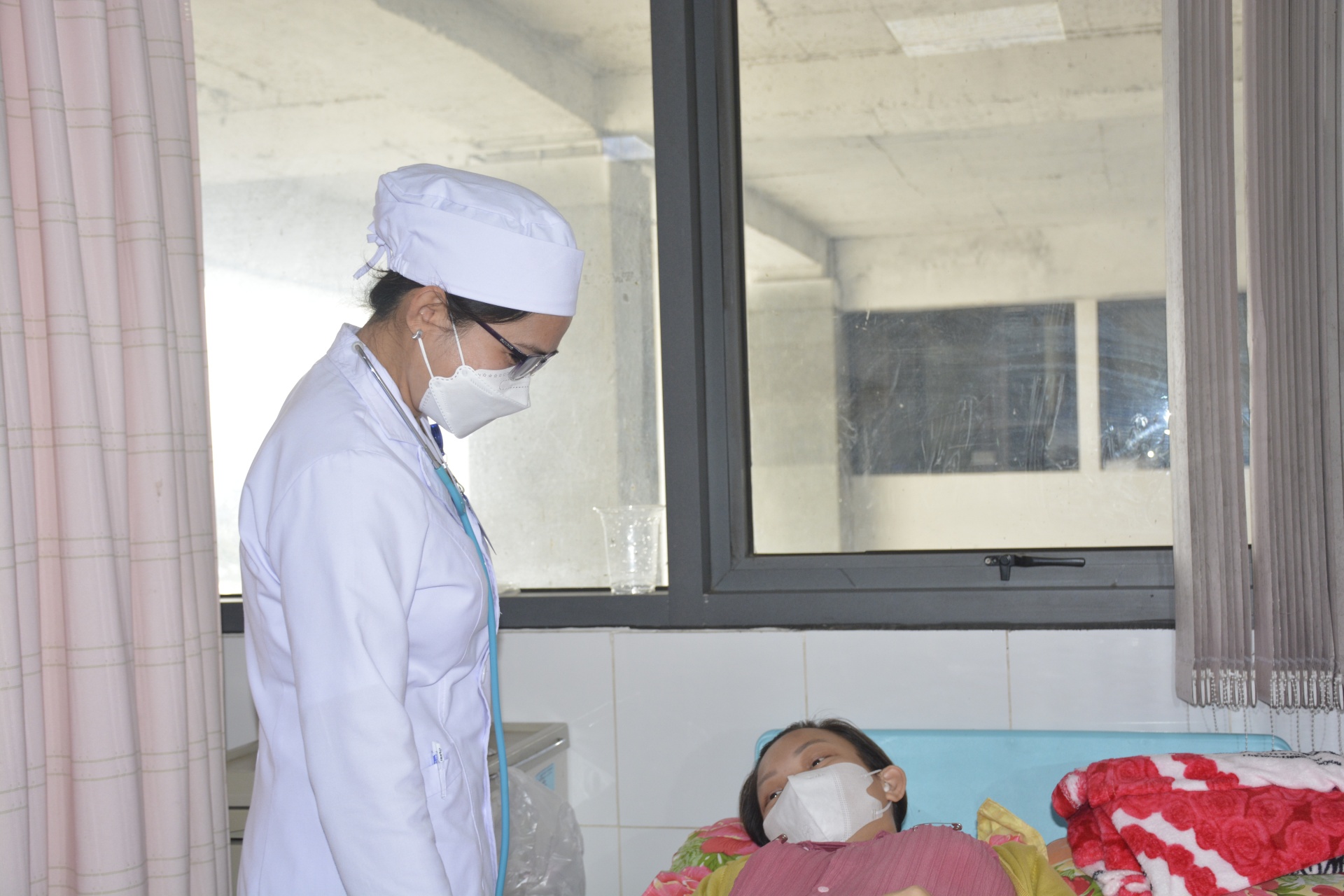 Đoàn viên ngành Y tế tỉnh Sóc Trăng: Đặt sức khoẻ của bệnh nhân lên trên hết