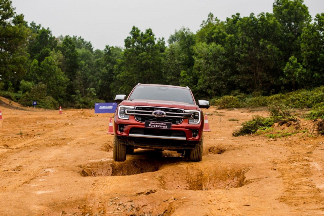 Ford Việt Nam khởi động chương trình kỹ năng lái xe đường địa hình