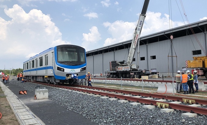 Nhân viên Công ty Đường sắt đô thị số 1 bị nợ lương và BHXH cả năm Nhân viên Công ty Đường sắt đô thị số 1 bị nợ lương và BHXH cả năm