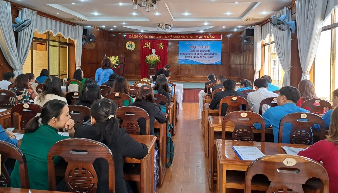 LĐLĐ tỉnh Quảng Nam: Hỗ trợ gần 500 triệu đồng xây dựng 12 mái ấm cho nữ công nhân LĐLĐ tỉnh Quảng Nam: Hỗ trợ gần 500 triệu đồng xây dựng 12 mái ấm cho nữ công nhân