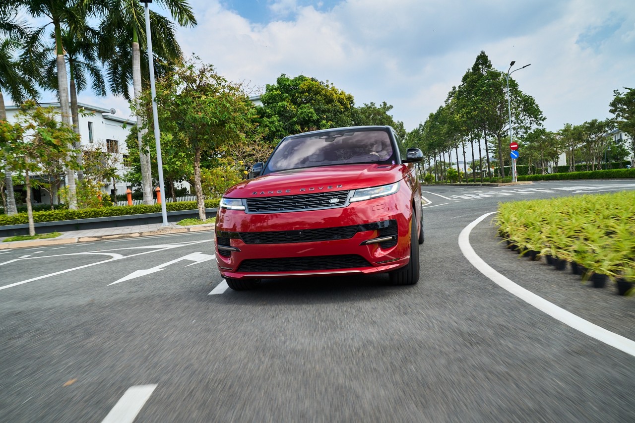 Cận cảnh Range Rover Sport First Edition vừa ra mắt tại Việt Nam
