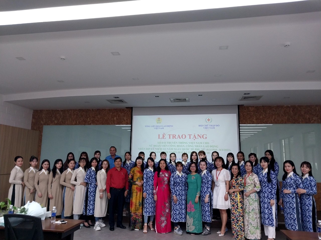 Công đoàn Long An: Nhiều hoạt động chào mừng Ngày Quốc tế Phụ nữ 8/3 Công đoàn Long An: Nhiều hoạt động chào mừng Ngày Quốc tế Phụ nữ 8/3