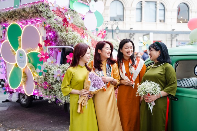 Roadshow siêu ấn tượng: Chở cả tuổi thơ gây thương nhớ khắp phố phường ảnh 4