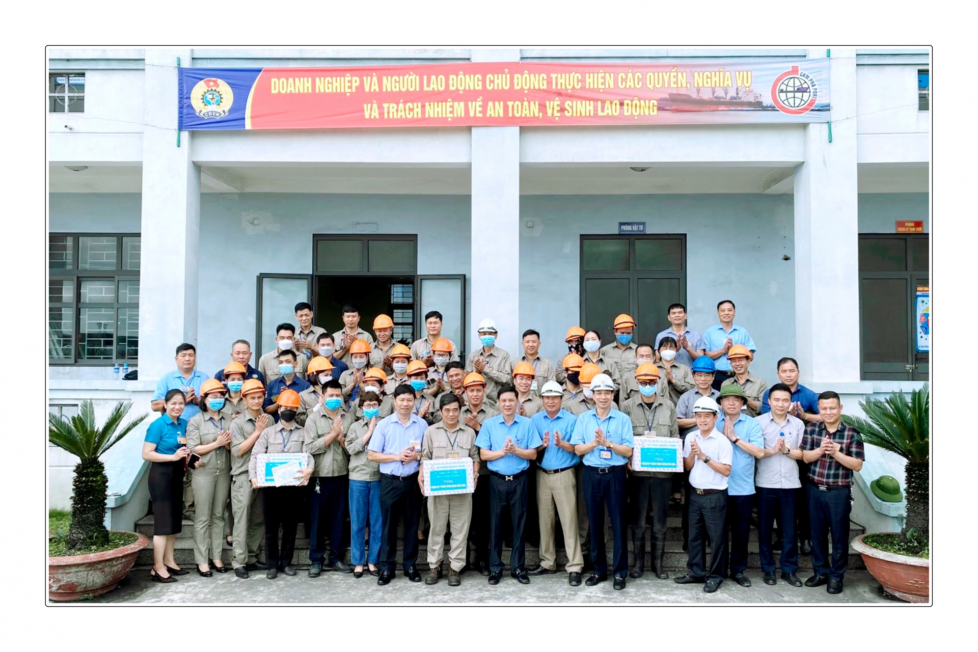 Công đoàn Công ty Kho vận và Cảng Cẩm Phả:  Chỗ dựa tin cậy của người lao động