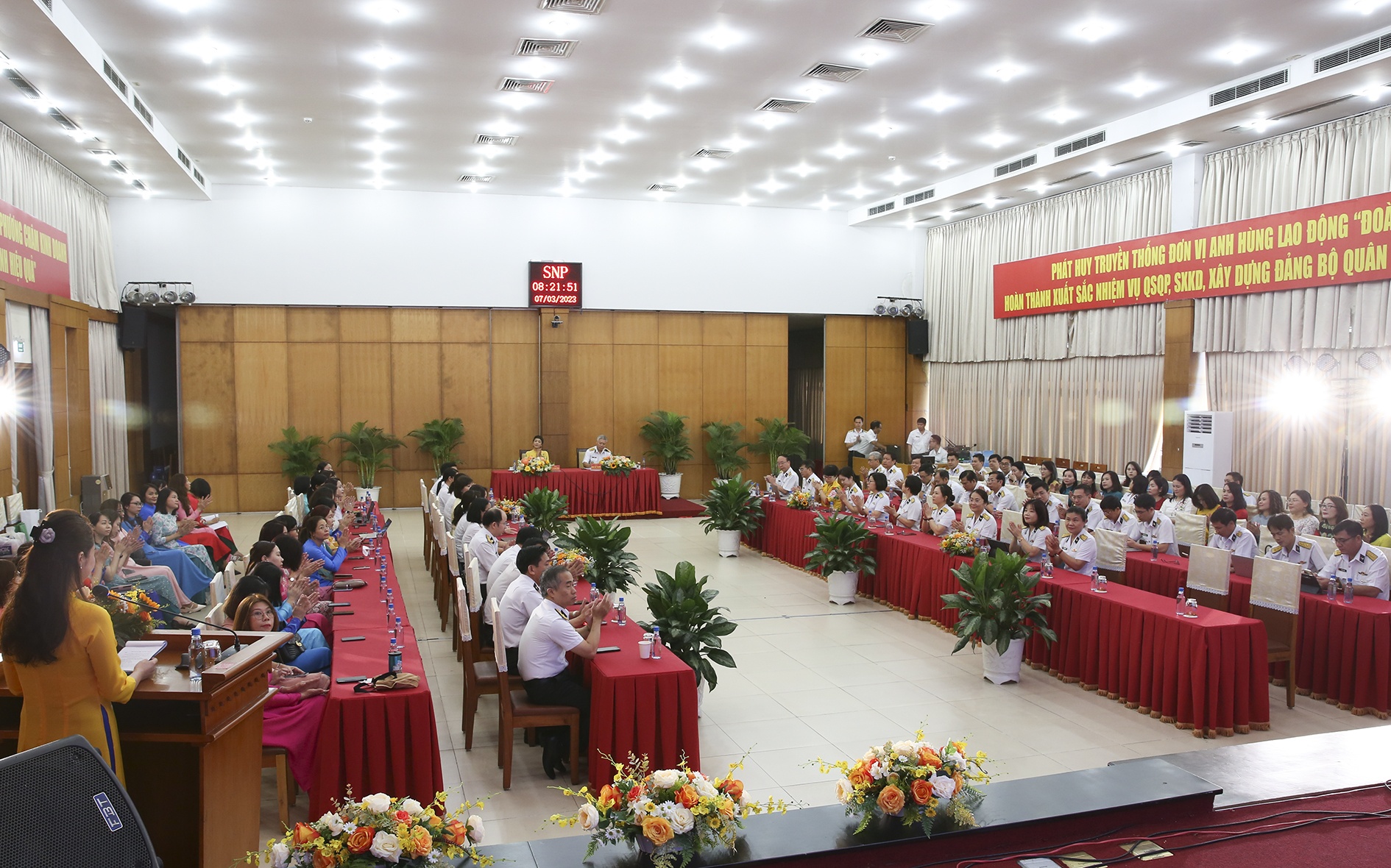 Phụ nữ Tân cảng Sài Gòn khát vọng cống hiến, xây dựng gia đình hạnh phúc Phụ nữ Tân cảng Sài Gòn khát vọng cống hiến, xây dựng gia đình hạnh phúc