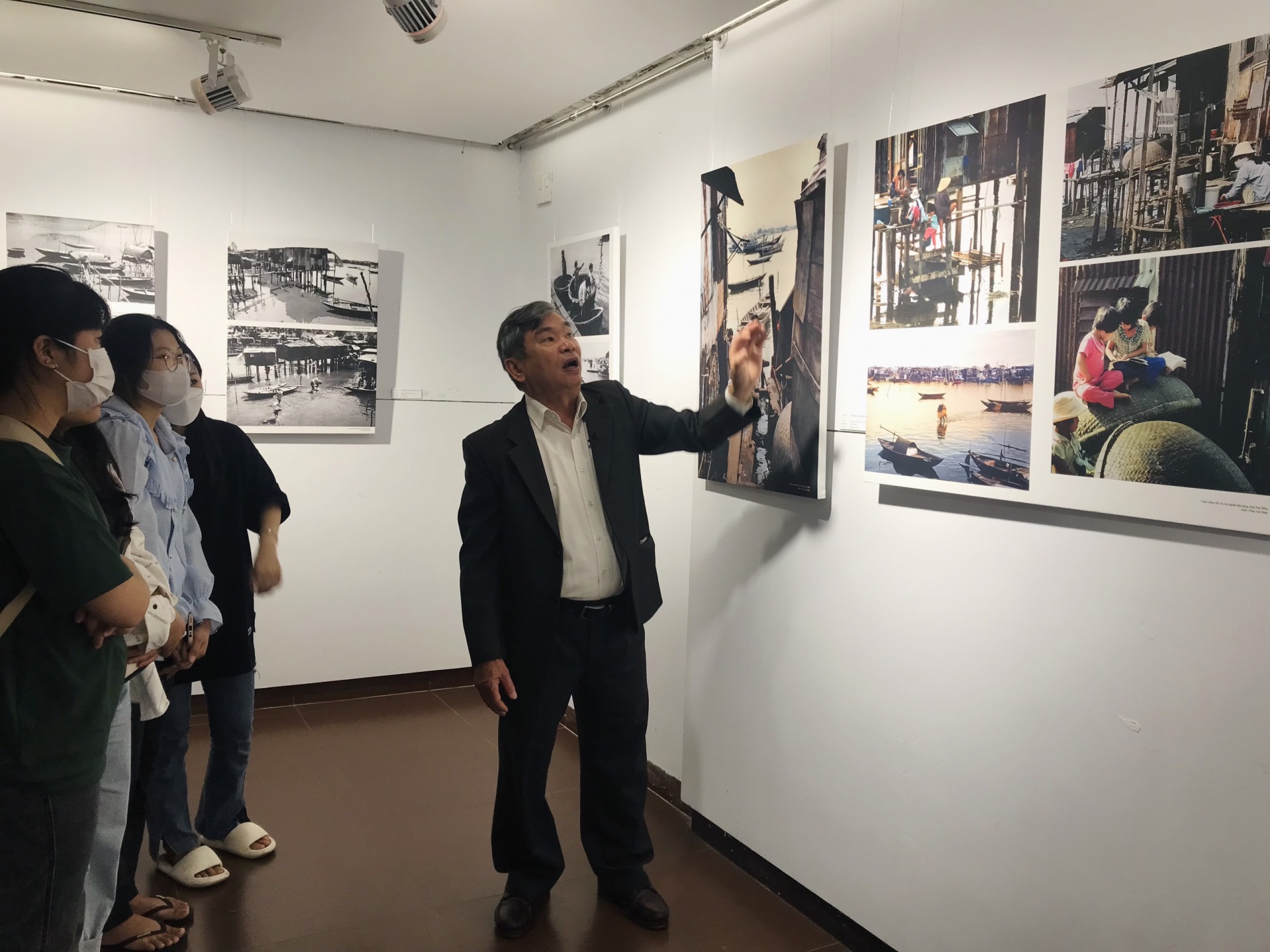 Đà Nẵng: Cuộc sống mưu sinh của ngư dân Đà Nẵng thập niên 80, 90 qua nhiếp ảnh Đà Nẵng: Cuộc sống mưu sinh của ngư dân Đà Nẵng thập niên 80, 90 qua nhiếp ảnh