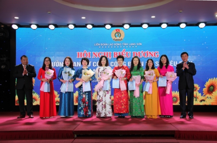 LĐLĐ Lạng Sơn: Biểu dương Trưởng ban Nữ công Công đoàn cơ sở tiêu biểu LĐLĐ Lạng Sơn: Biểu dương Trưởng ban Nữ công Công đoàn cơ sở tiêu biểu