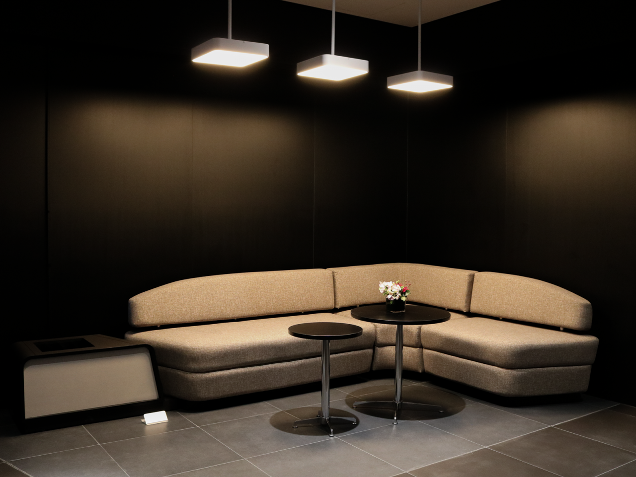 Mercedes Benz khai trương đại lý đạt chuẩn toàn cầu đầu tiên tại Tp. HCM