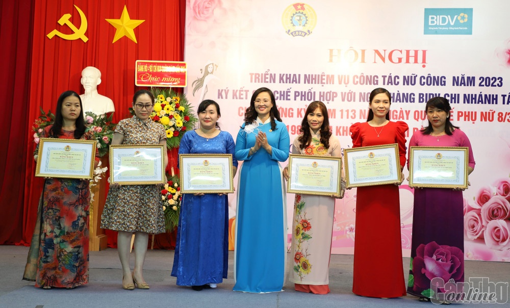 LĐLĐ TP Cần Thơ: Tổng kết công tác nữ công năm 2022