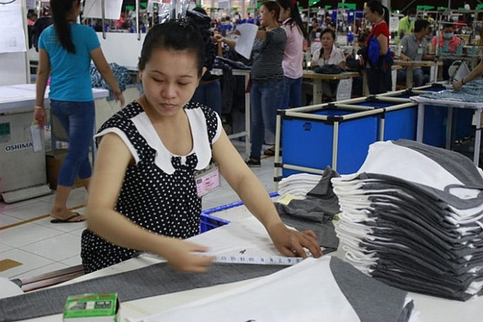 Vợ sinh đôi thì lao động nam có tham gia Bảo hiểm xã hội được nghỉ bao nhiêu ngày?