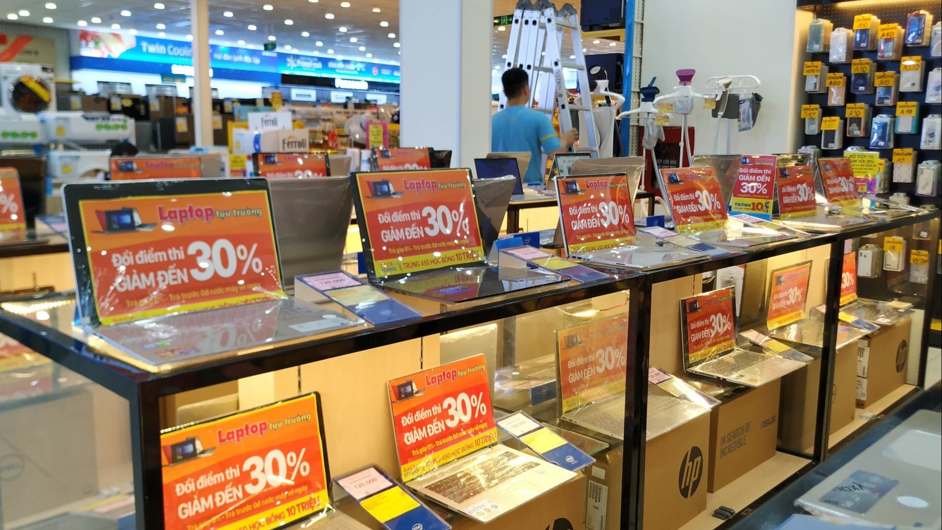 "Ngấm đòn" lạm phát, "ông lớn" bán lẻ chuẩn bị cho một mùa kinh doanh ảm đạm