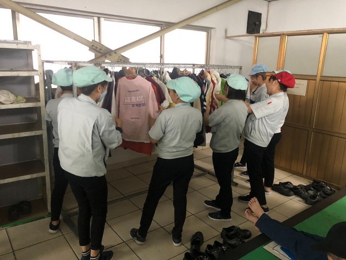 "Chiếc tủ nghĩa tình" - Ấm tình đoàn kết, sẻ chia của người lao động "Chiếc tủ nghĩa tình" - Ấm tình đoàn kết, sẻ chia của người lao động