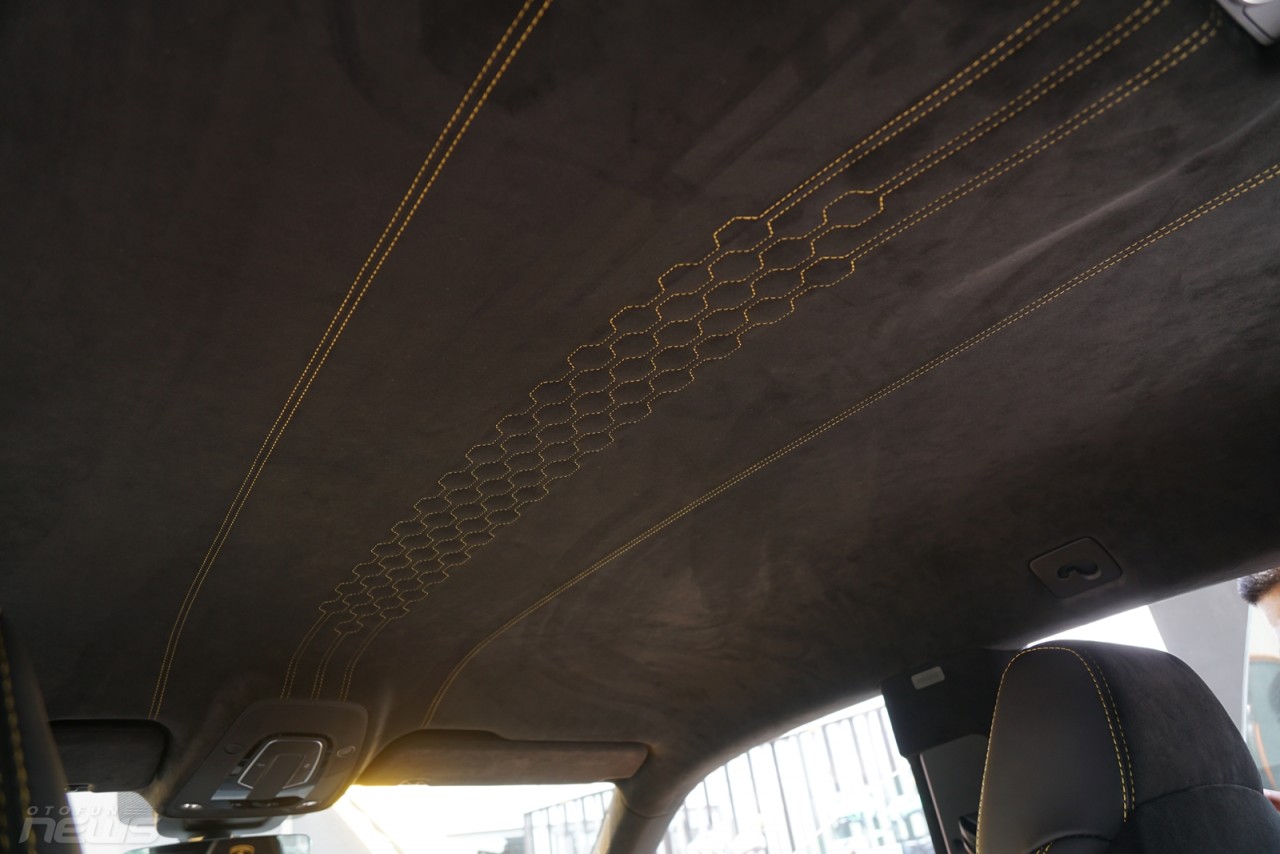 Lamborghini Urus Performante chính hãng có giá 16,5 tỷ đồng