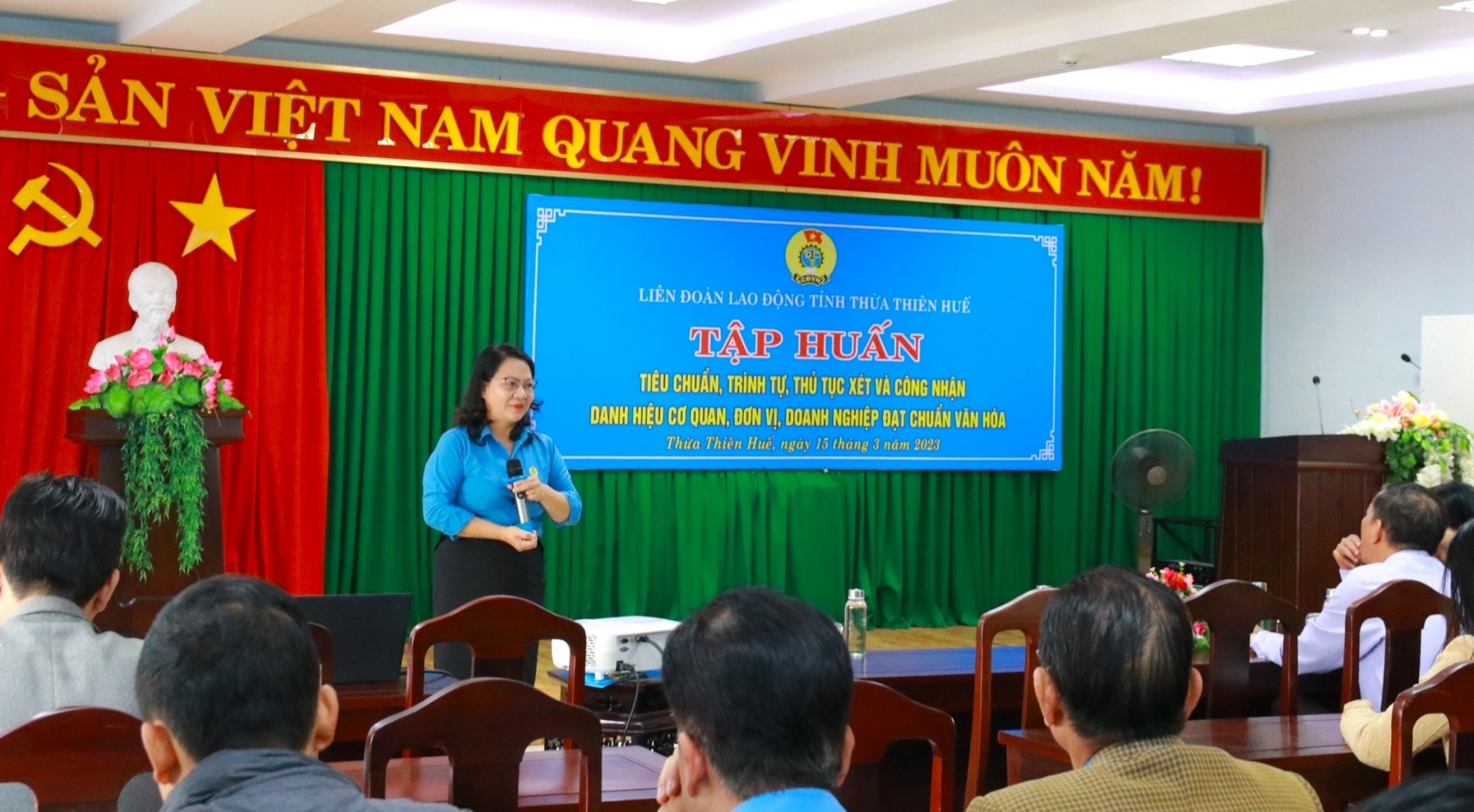 LĐLĐ tỉnh Thừa Thiên Huế: Tập huấn việc xây dựng cơ quan, đơn vị, doanh nghiệp văn hóa LĐLĐ tỉnh Thừa Thiên Huế: Tập huấn việc xây dựng cơ quan, đơn vị, doanh nghiệp văn hóa