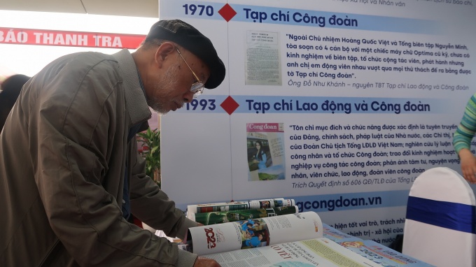 Bạn đọc trân quý từng ấn phẩm Tạp chí Lao động và Công đoàn tại Hội báo toàn quốc 2023