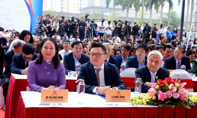 Bạn đọc trân quý từng ấn phẩm Tạp chí Lao động và Công đoàn tại Hội báo Toàn quốc 2023