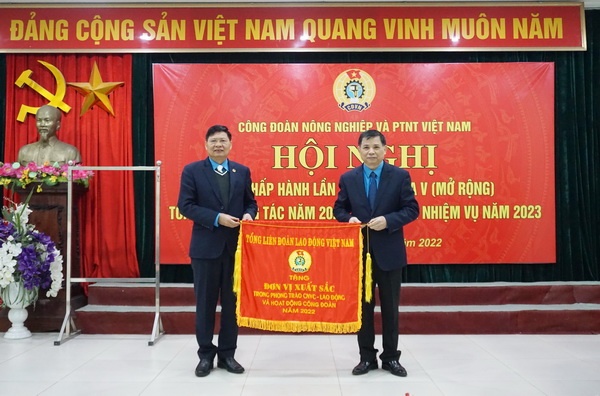 Công đoàn Nông nghiệp và PTNT Việt Nam: 75 năm hình thành và phát triển Công đoàn Nông nghiệp và PTNT Việt Nam: 75 năm hình thành và phát triển