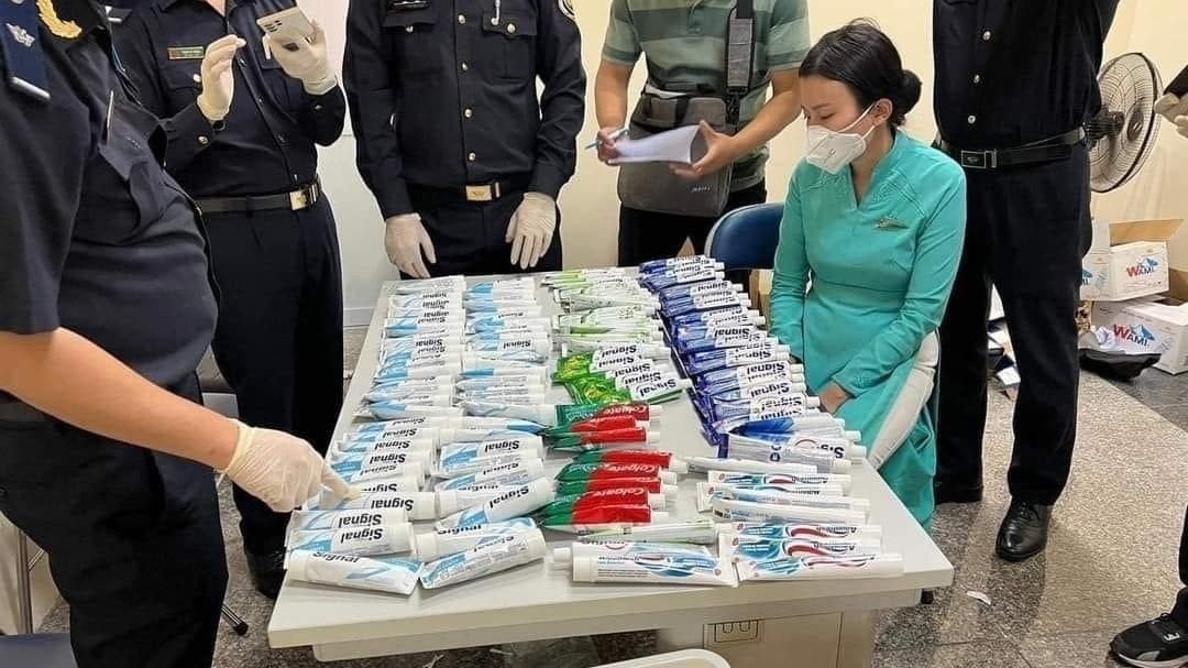 Trên trời mây trắng như bông