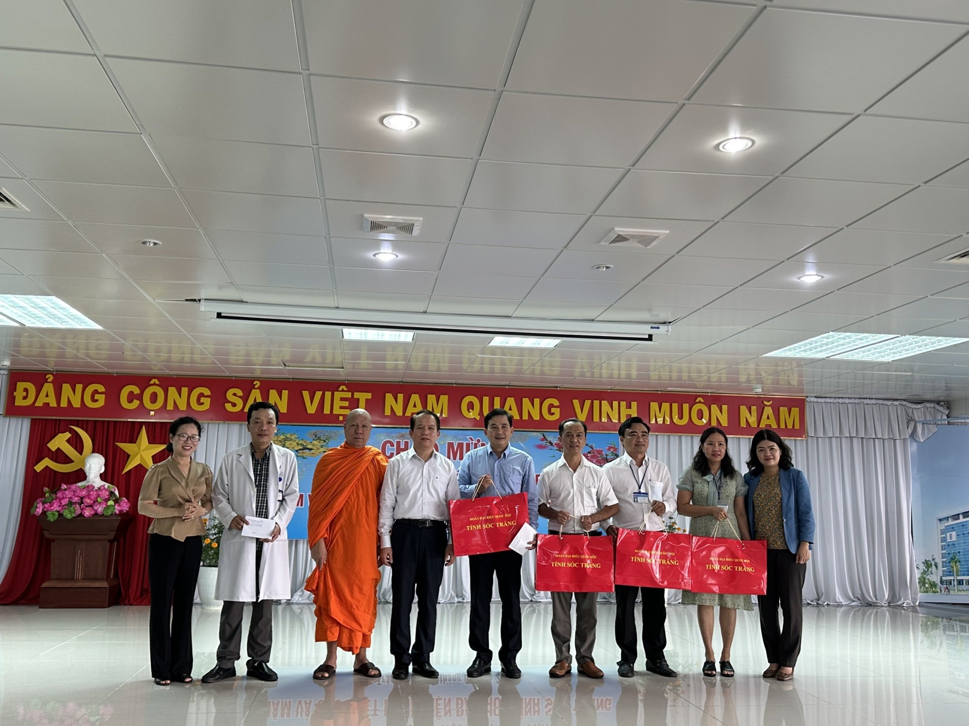 Công đoàn ngành Y tế tỉnh Sóc Trăng tích cực chăm lo cho người lao động