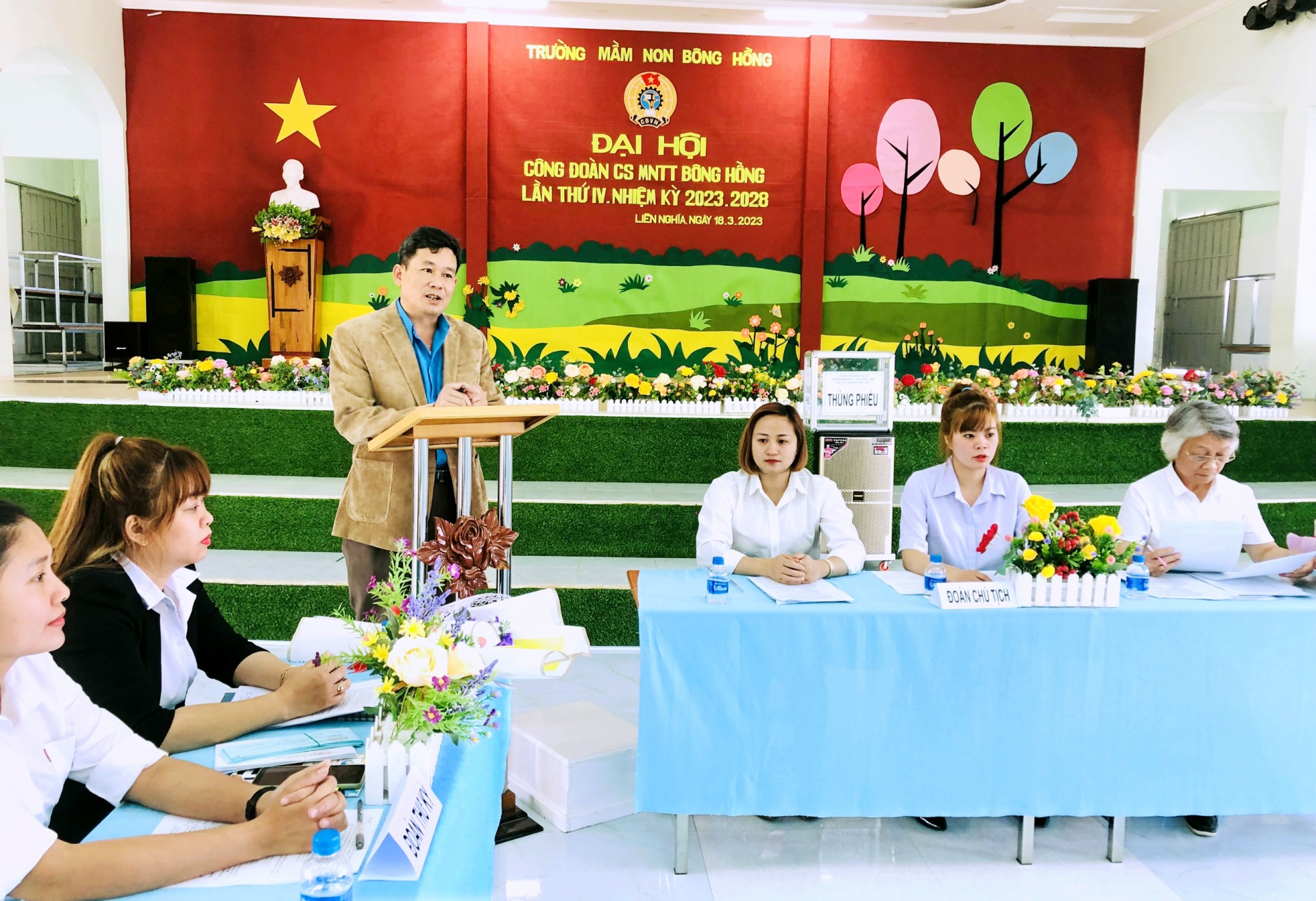 Ngày hội của đoàn viên ở Công đoàn Trường Mầm non tư thục Bông Hồng Ngày hội của đoàn viên ở Công đoàn Trường Mầm non tư thục Bông Hồng